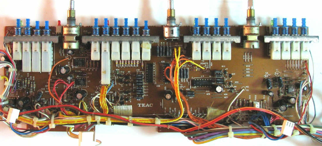 AUX-MONI%20PCB%20(Component-Side%2c%20small).jpg