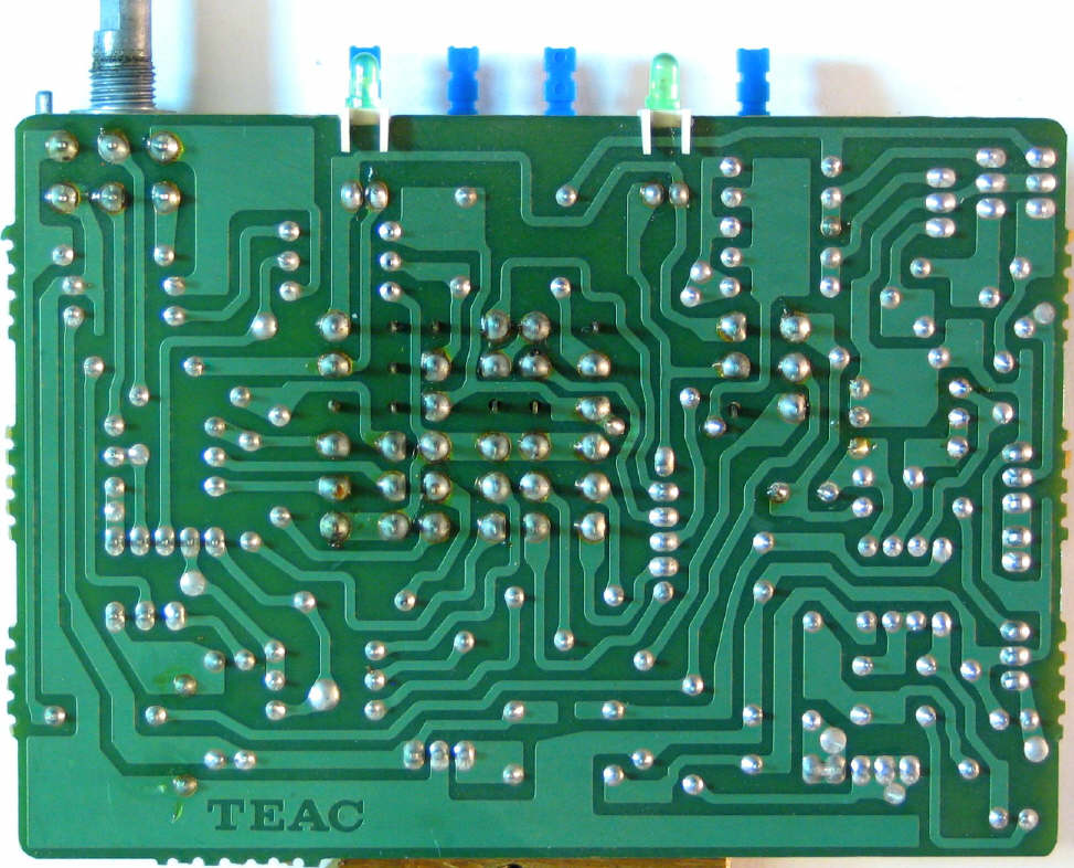 MUTE-SOLO%20PCB%20(Trace-Side%2c%20small).jpg